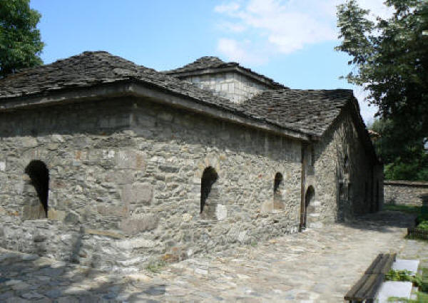 Храмът "Св. Неделя" в Батак