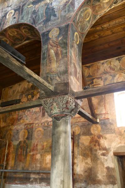 Колона в църквата "Възнесение Христово" в Несебър.