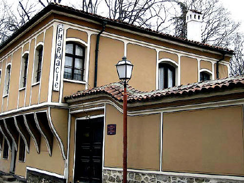 Къщата на д-р Сотир Антониади - Старинна аптека "Хпипократ" в Пловдив