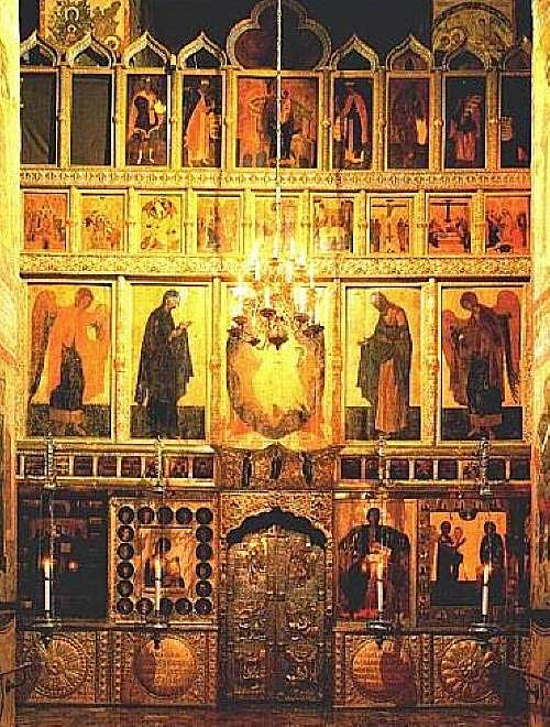 Иконостасът на Благовещенската катедрала в Московския Кремъл