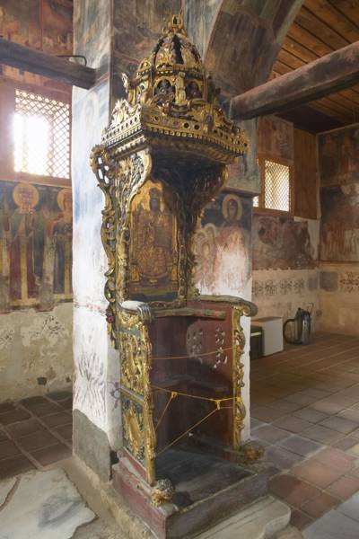 Архиерейски трон в църквата "Св. Стефан" в Несебър. Източник: government.bg