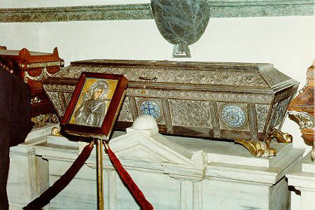 Мощите на св. Евфимия Всехвална в подворието на Вселенския патриархат. Източник: http://tropinka.orthodoxy.ru