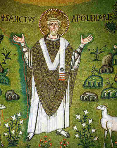 Св. Аполинарий Равенски. Мозайка от VI в. от базиликата "Св. Аполинарий Нуово" в Равена. Източник: fyms.de